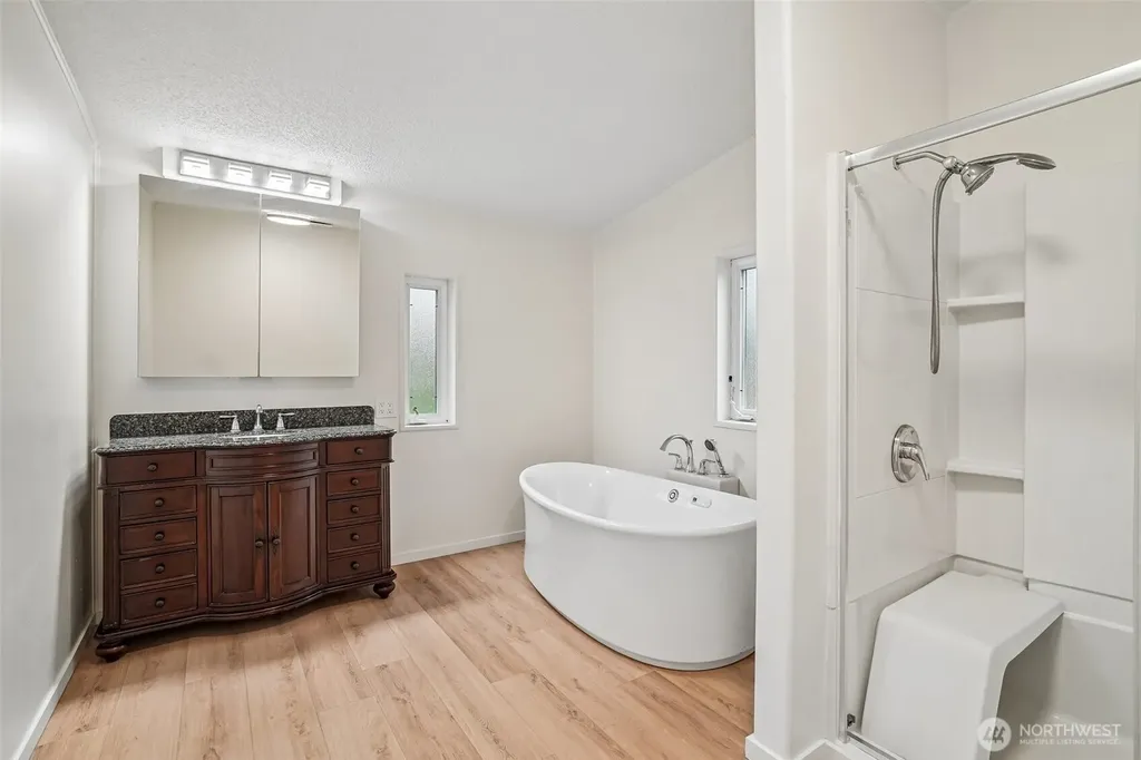 215 105th Avenue E Edgewood WA 98372