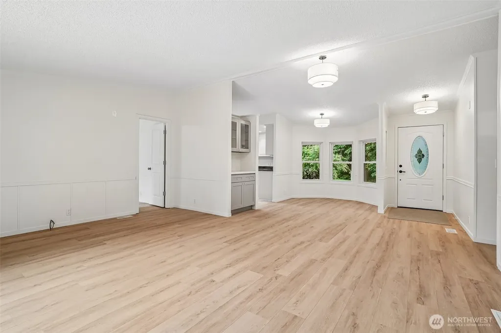 215 105th Avenue E Edgewood WA 98372