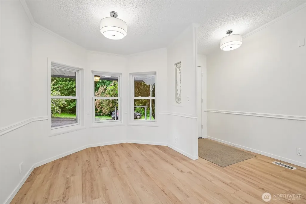 215 105th Avenue E Edgewood WA 98372