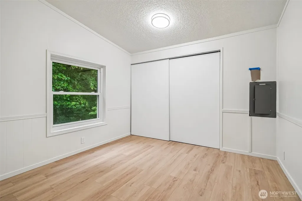 215 105th Avenue E Edgewood WA 98372
