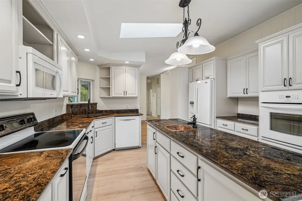 215 105th Avenue E Edgewood WA 98372