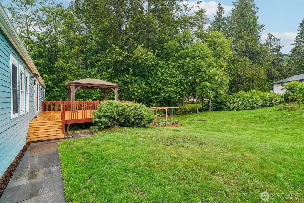 215 105th Avenue E Edgewood WA 98372