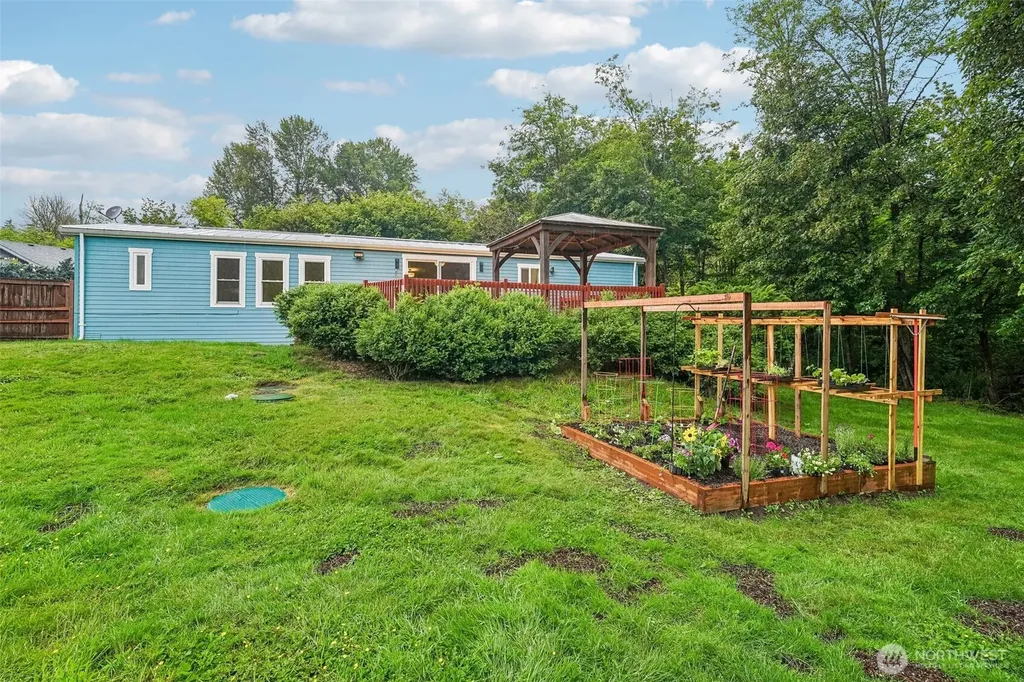 215 105th Avenue E Edgewood WA 98372