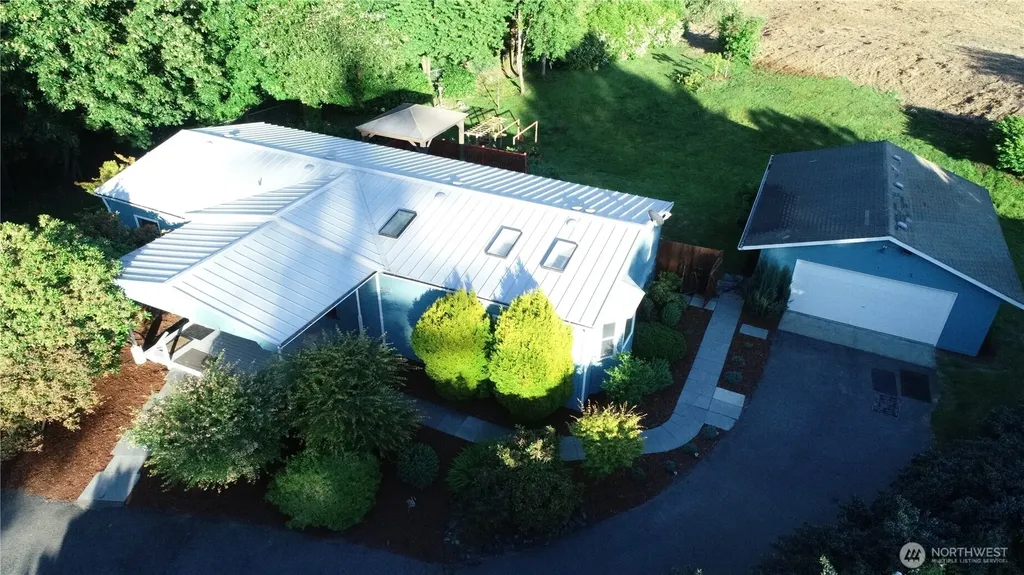 215 105th Avenue E Edgewood WA 98372