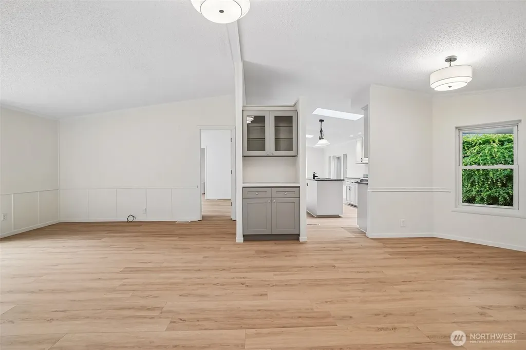 215 105th Avenue E Edgewood WA 98372