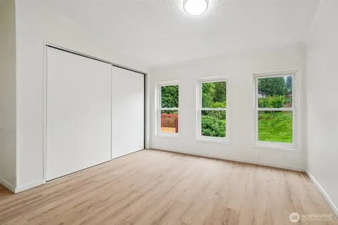 215 105th Avenue E Edgewood WA 98372