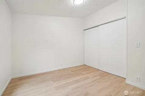 215 105th Avenue E Edgewood WA 98372
