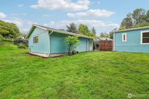 215 105th Avenue E Edgewood WA 98372