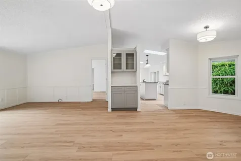 215 105th Avenue E Edgewood WA 98372