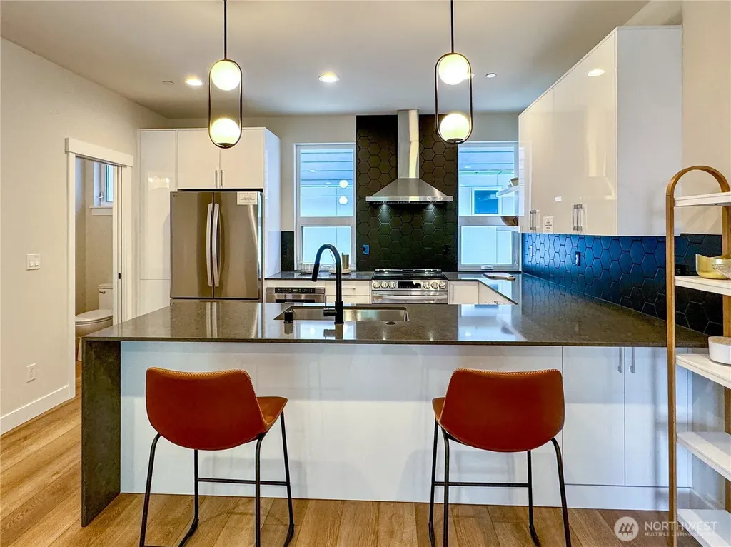 6947 42nd Avenue S Seattle WA 98118