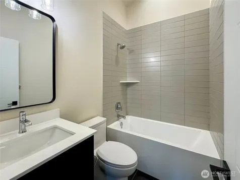 6947 42nd Avenue S Seattle WA 98118