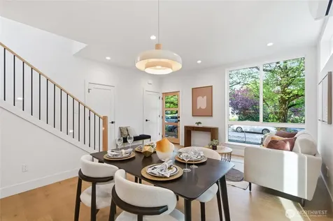 6221 9th Avenue NE Seattle WA 98115