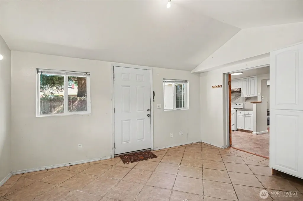 11557 8th Avenue NE Seattle WA 98125