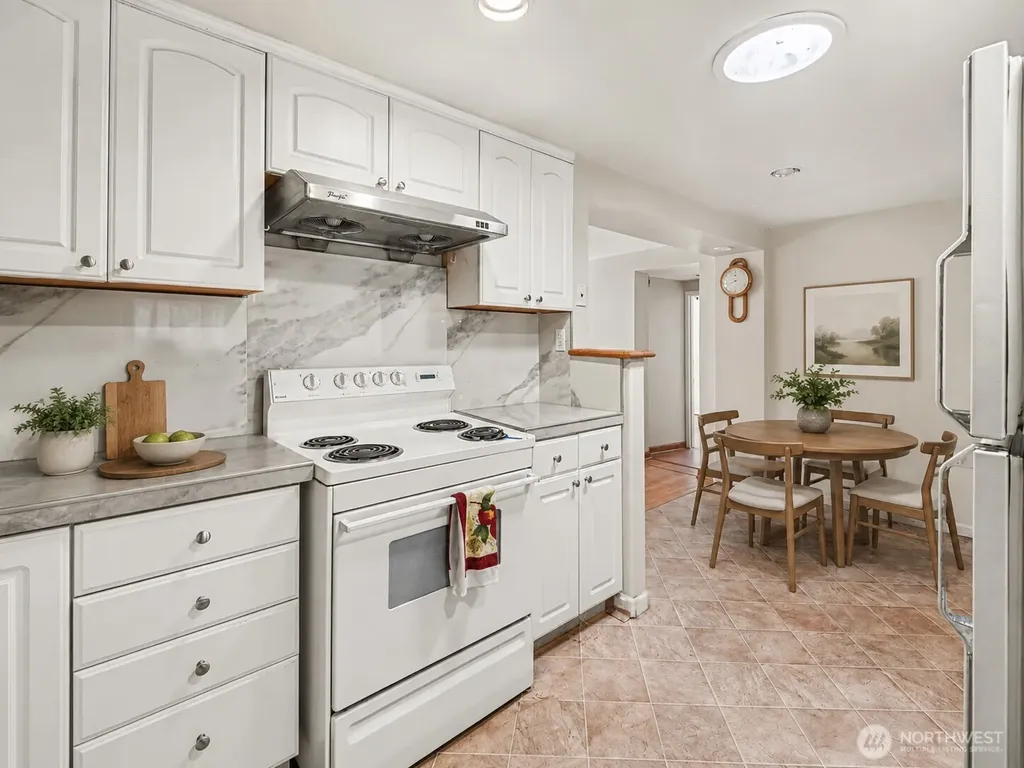 11557 8th Avenue NE Seattle WA 98125