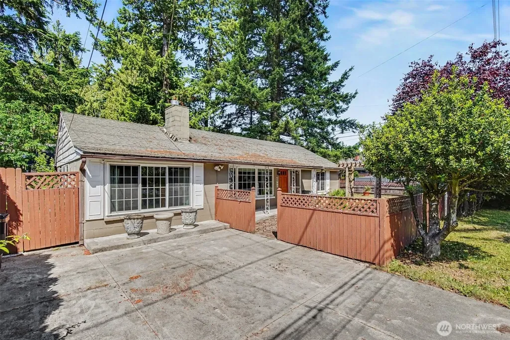 11557 8th Avenue NE Seattle WA 98125