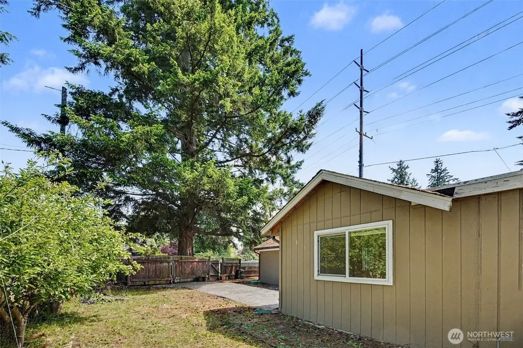 11557 8th Avenue NE Seattle WA 98125