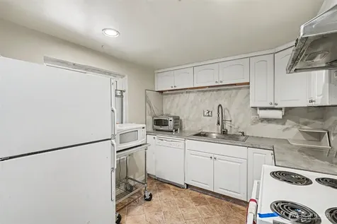 11557 8th Avenue NE Seattle WA 98125