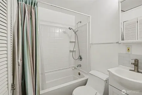 11557 8th Avenue NE Seattle WA 98125