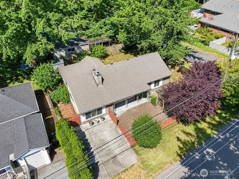 11557 8th Avenue NE Seattle WA 98125
