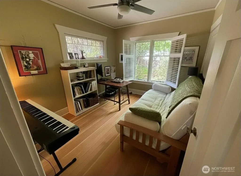 2535 12th Avenue W Seattle WA 98119