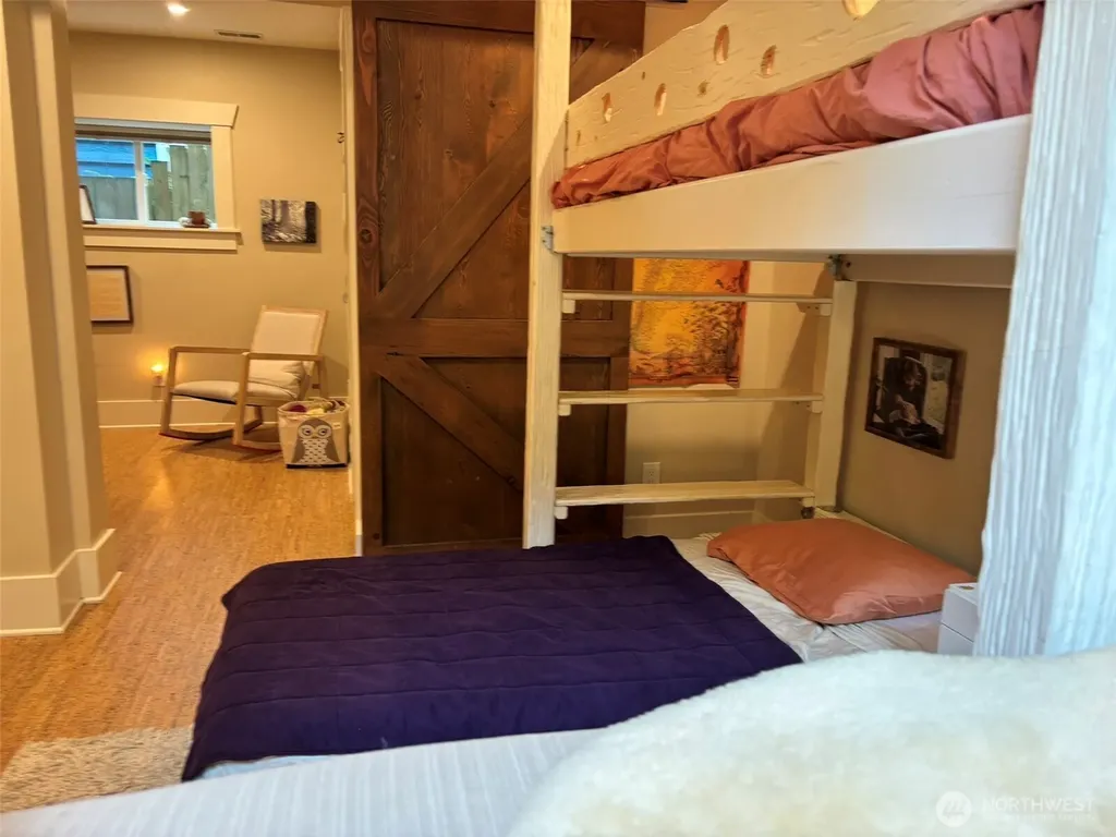 2535 12th Avenue W Seattle WA 98119