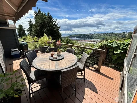 2535 12th Avenue W Seattle WA 98119