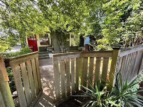 2535 12th Avenue W Seattle WA 98119