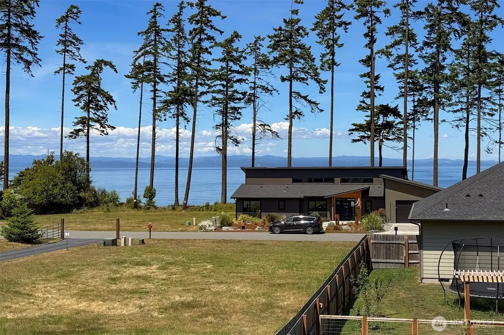 1117 Walker Street Port Angeles WA 98363