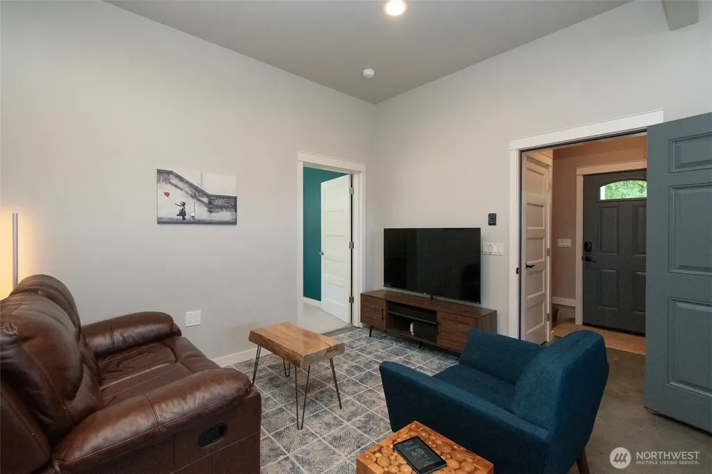 1117 Walker Street Port Angeles WA 98363