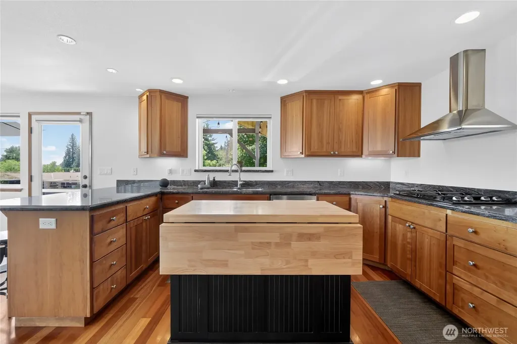 8523 67th Avenue Ct E Puyallup WA 98371