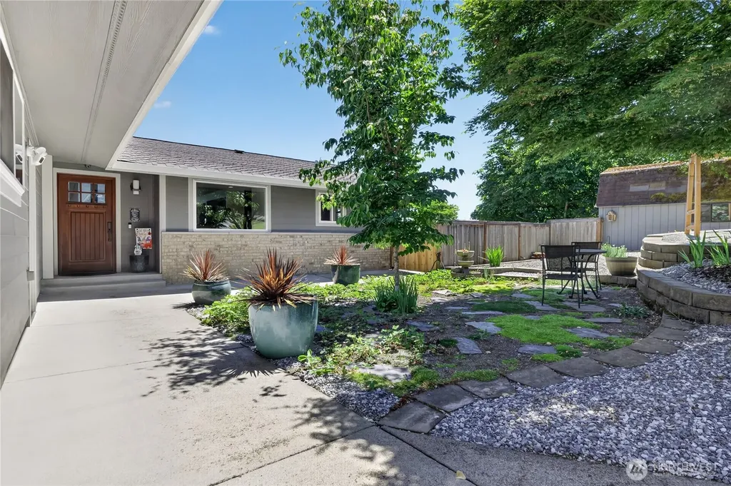 8523 67th Avenue Ct E Puyallup WA 98371