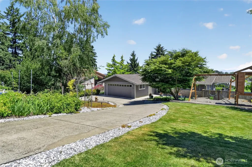 8523 67th Avenue Ct E Puyallup WA 98371