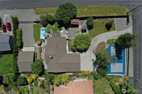 8523 67th Avenue Ct E Puyallup WA 98371