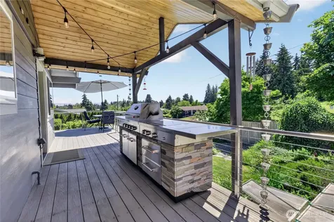 8523 67th Avenue Ct E Puyallup WA 98371