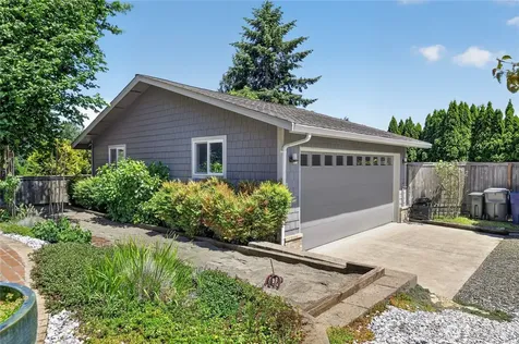 8523 67th Avenue Ct E Puyallup WA 98371