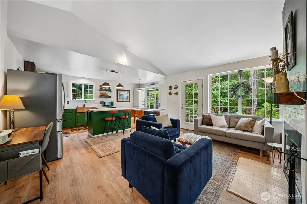 10002 Edgewood Drive Anderson Island WA 98303