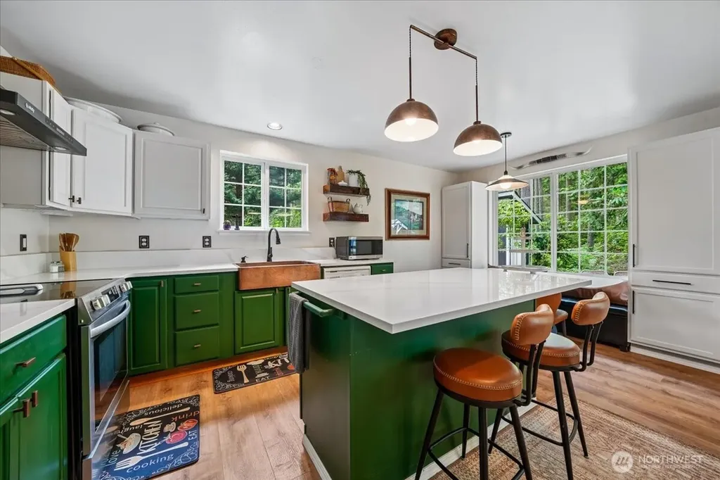 10002 Edgewood Drive Anderson Island WA 98303