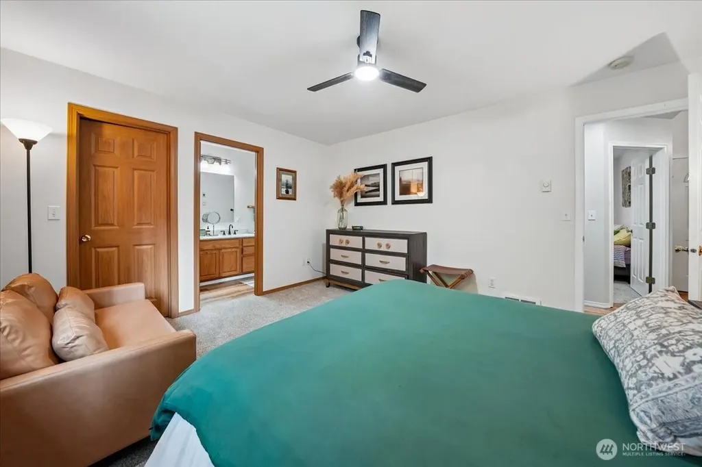 10002 Edgewood Drive Anderson Island WA 98303