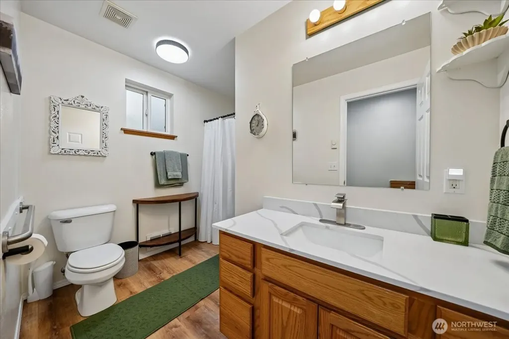 10002 Edgewood Drive Anderson Island WA 98303