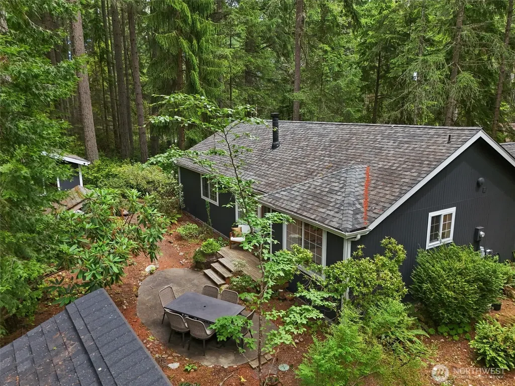 10002 Edgewood Drive Anderson Island WA 98303