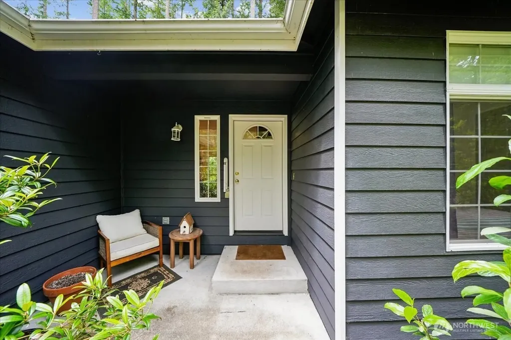 10002 Edgewood Drive Anderson Island WA 98303