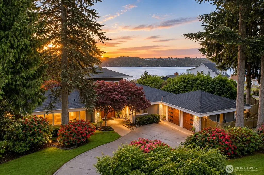 4601 Holly Lane NW Gig Harbor WA 98335
