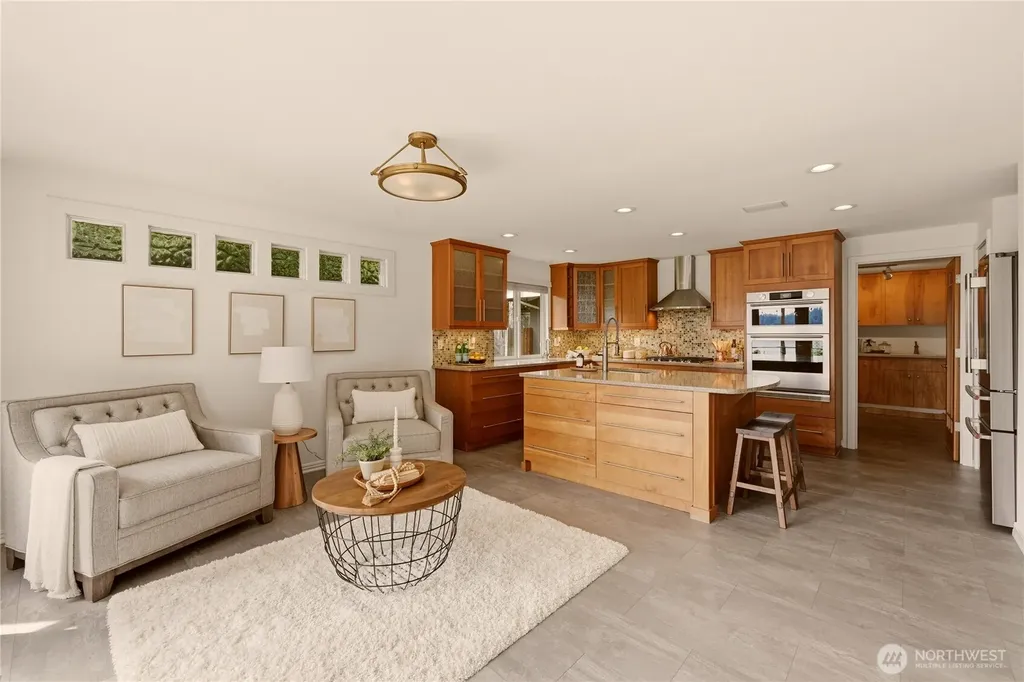 4601 Holly Lane NW Gig Harbor WA 98335