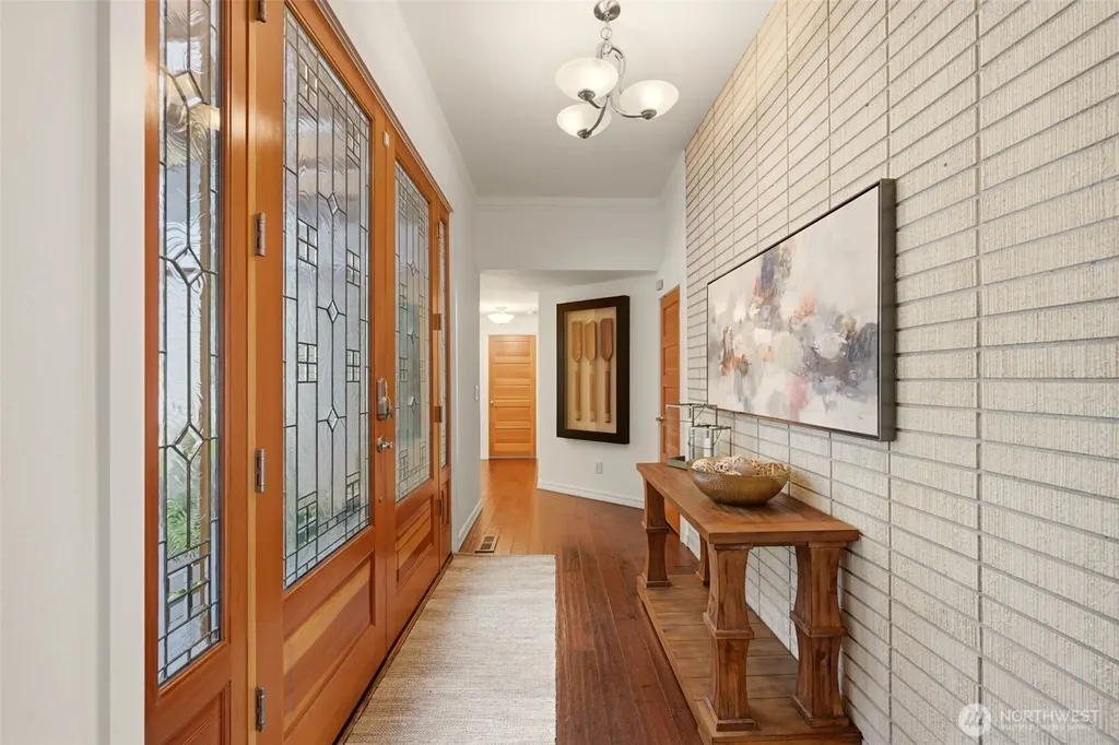 4601 Holly Lane NW Gig Harbor WA 98335