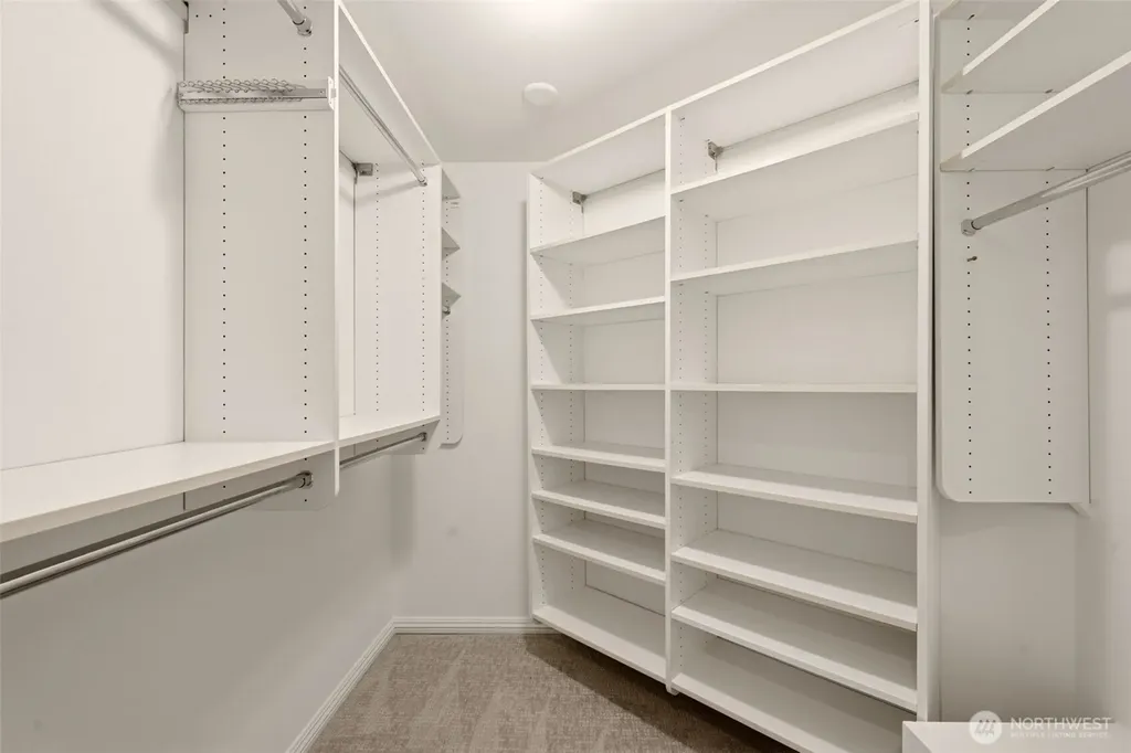 4601 Holly Lane NW Gig Harbor WA 98335