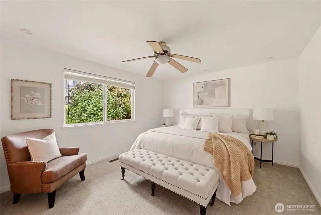 4601 Holly Lane NW Gig Harbor WA 98335