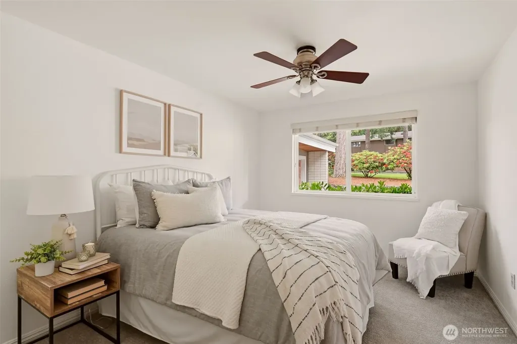 4601 Holly Lane NW Gig Harbor WA 98335
