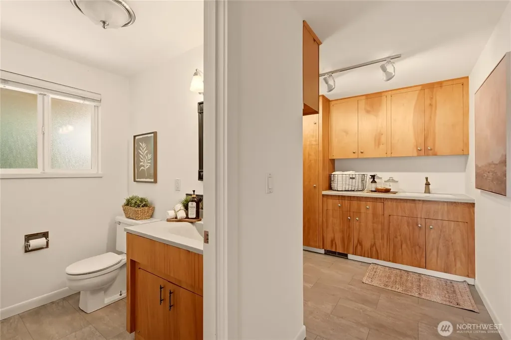 4601 Holly Lane NW Gig Harbor WA 98335