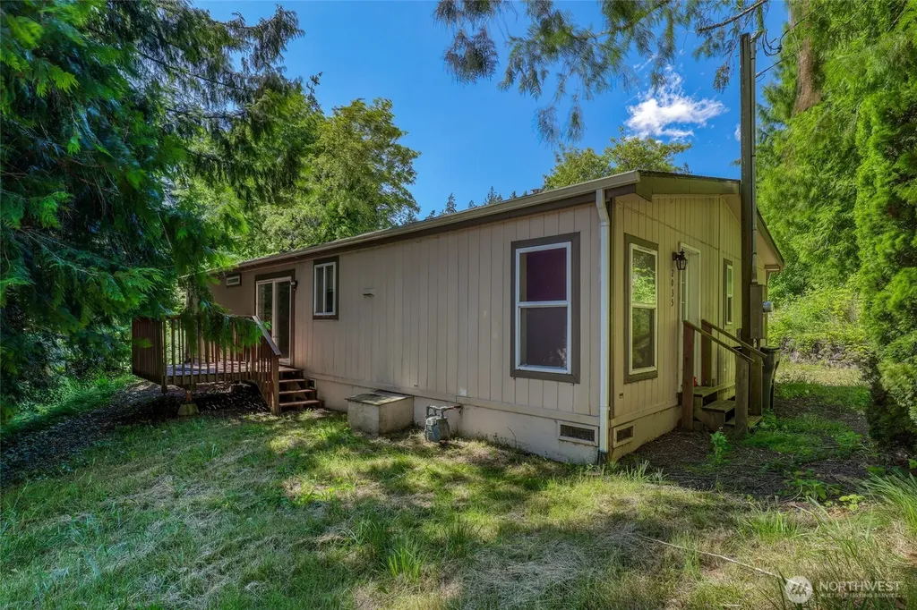 2035 Chico Way NW Bremerton WA 98312