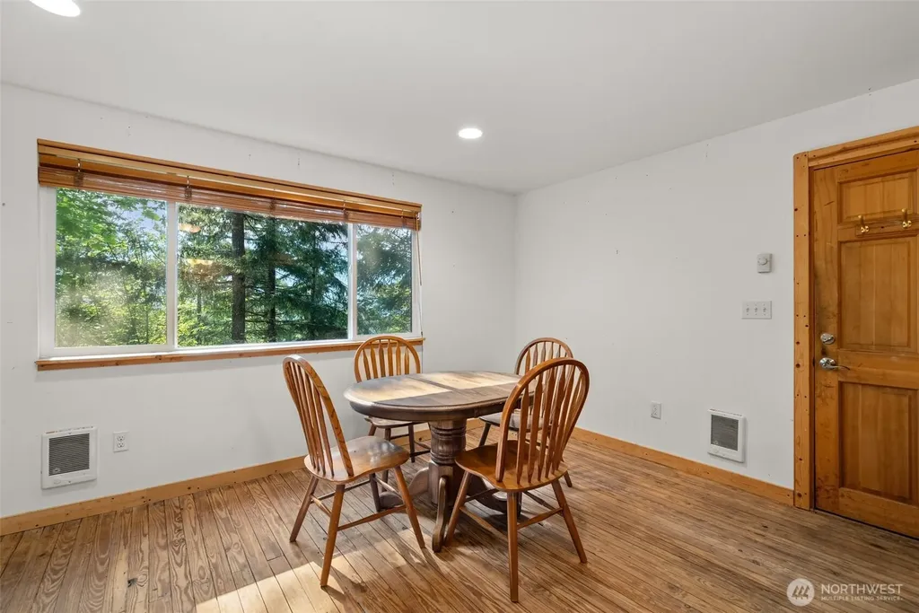 133 Hinkle Tinkle Packwood WA 98361